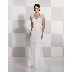 Cameron Blake by Mon Cheri 214690--Color: Ivory--Size 16-NWT